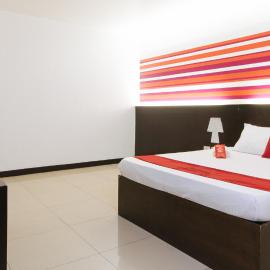 RedDoorz @ EL Highway Hotel Bulacan, hotel em Bulakan