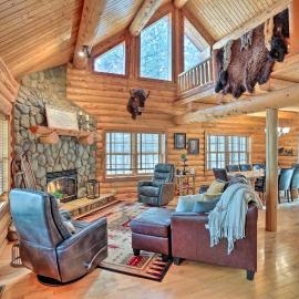 Piedmont Cabin ~ 10 Mi to Rapid City!, hotel in Piedmont