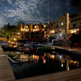 Muskoka Lakes Hotel and Resorts, hotel Port Carlingban