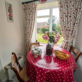2 bedroomed cottage near quay, Hotel in Blakeney