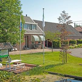 Christinahoeve Logies Oude Deel、Boskoopのホテル