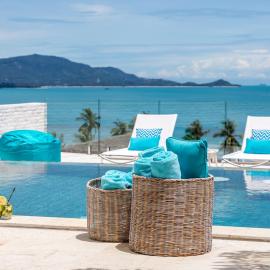BEACHSIDE VILLA - LATITUDE 9 - at BAYSIDE LUXURY VILLAS Samrong Bay Beach, 3 BED 4 BATH, SEA and SUNSET VIEWS, only 200m walk to the Beach, hotel in Thong Son Beach