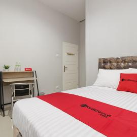 RedDoorz @ Jalan Demang Lebar Raya Palembang