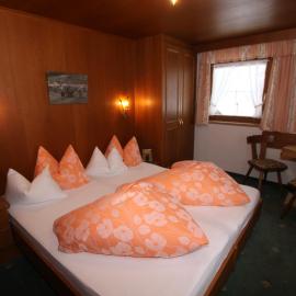 Haus Alpenglühn, hotel in Längenfeld