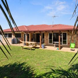 Mount Holidaze - Mt Maunganui Holiday Home, Hotel in Matapihi