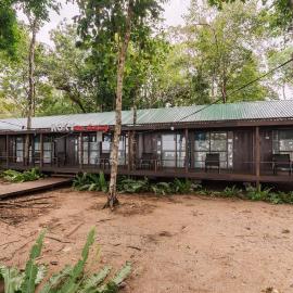 Roxy Telok Serabang, hotel in Pelaman Siru