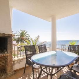 Mistral Seafront up. Vistas al Mar, hotel u gradu Montroig