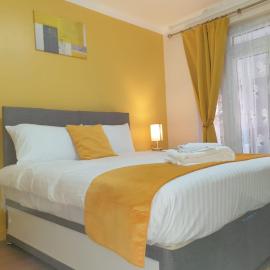Large 4bed house up to 6 beds parking Slough Train Station