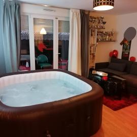 Joli Appartement Coquet, hotel in Reims