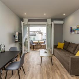 Raise Athens Metro Apartments, hotel a Atenes