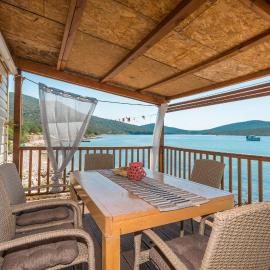 Seascape bungalow with terrace with seaview, hotel a Mali Pašman