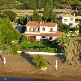 Alekos Beach Houses-Alekos Beach Complex, hotel in Lixouri
