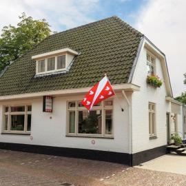 Apartment in Bergen near Sandy Beaches, hotel in Bergen