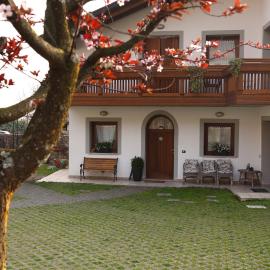 Sentiero Valinis, hotel a Fanna