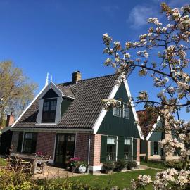 Villa in Wieringer Style with Hot Tub