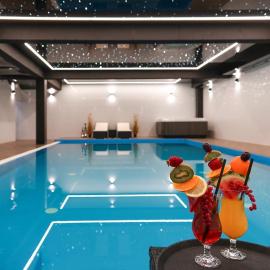 Domki Bungalow Stella Resort & SPA z basenami, grotą solną, jacuzzi, hotel a Władysławowo