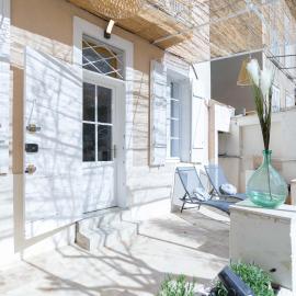 La Maison de Famille 3 chambres 8 pers Terrasse Parking Clim, hotel i Marseille