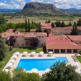Amalia Hotel Meteora, מלון בקאלאבאקה