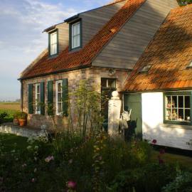Holiday Home Stilleven, hotel i Veurne