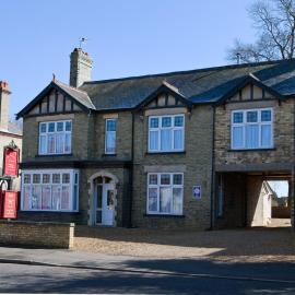 The Causeway, hotel in March