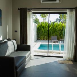 Toledo Pool Villa、ナコーンシータンマラートのホテル