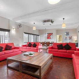Spacious 4 Bdrms near Murray River, Pet Friendly, Hotel in Strathmerton