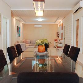 Apartamento alto padrão com 3 suítes, sala 3 ambientes todos com ar, ambientes novos e moderno.