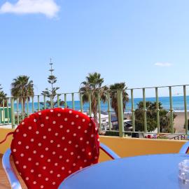 HOSTAL LA ESTACION, ξενοδοχείο σε Benajarafe