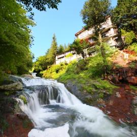 Yama no Yado Meiji Onsen, hotel v destinaci Čino