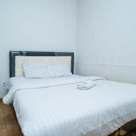 77 Guest House Serpong Mitra RedDoorz, hotel Jakartában