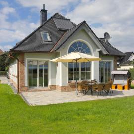 "Küstenhus" Klein Zicker mit Wasserblick, Kamin, Sauna, Terrasse, hotel en Lobbe