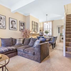 Chester City Centre Cottage, Sleeps 6 with FREE Parking, hotel in Chester