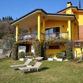 Orange Apartment In Marciaga di Costermano