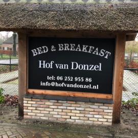 Hof van donzel, Hotel in Nistelrode