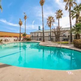 Studio 6 Laredo, Tx - North I-35, khách sạn ở Laredo