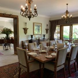 Mountain Rose Guesthouse, hotelli kohteessa Louis Trichardt