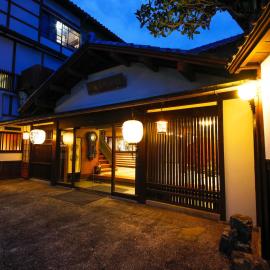 Seikiro Ryokan Historical Museum Hotel, מלון במיאזו