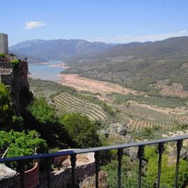 Casa Rural Mirador De La Luna, hotel in Hornos