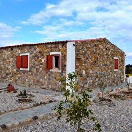 Kenny's Villa, hotel i Mastichari