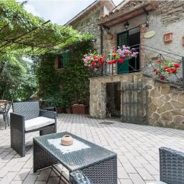 GuestHost - Casale Gli Angeli - Charming Villa with Garden and Parking!