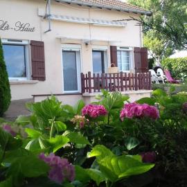La-Haut, gite-maison de vacances, hotel in Poinson-lès-Fays