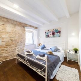 Casa Karina, hotel di Vis