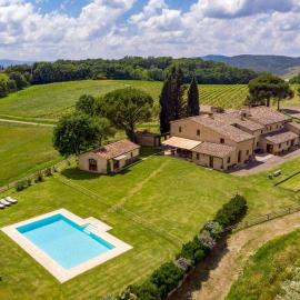 Podere Maiano - Private pool villa with spa, hotel v mestu Buonconvento