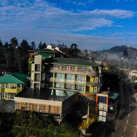 Olympus Plaza Hotel, hotel u gradu Haputale