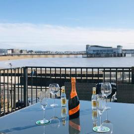 Pavilion Holiday Apartments, hotel in Weston-super-Mare