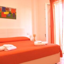 Bed & Breakfast Domus Pepe Scalea, hotel u gradu 'Scalea'