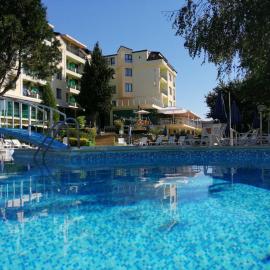 Hotel Silver - All Inclusive, Free parking, hotel Aranyhomokban