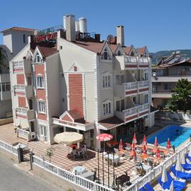 BASILS APART HOTEL