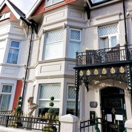 Olivia House, hotel in Porthcawl
