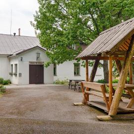 Äksi pastoraadi sviit, Hotel in Tabivere